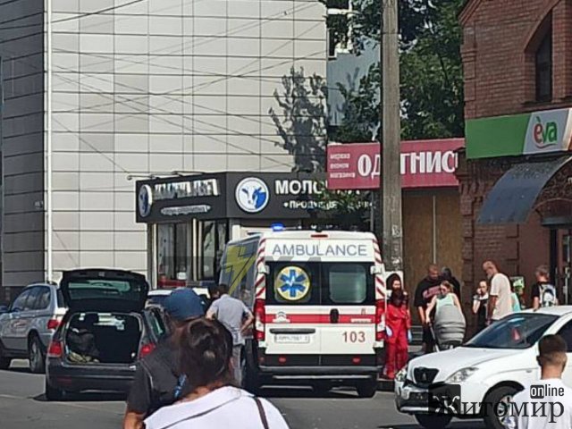 У Житомирі на Кочерги в ДТП травмувалась дитина. ФОТО У Житомирі на Кочерги в ДТП травмувалась дитина. ФОТО