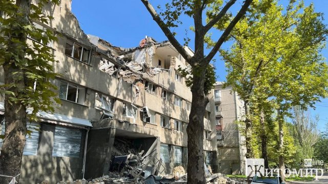 Волонтер з Японії Дайсуке Тарутані вдруге приїхав до Житомира та допомагає українцям. ФОТО Волонтер з Японії Дайсуке Тарутані вдруге приїхав до Житомира та допомагає українцям. ФОТО