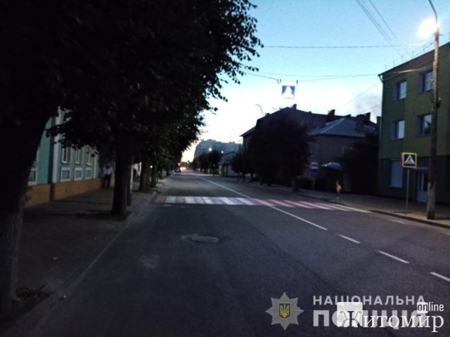 У місті на Житомирщині Opel збив 15-річного велосипедиста та втік з місця ДТП. ФОТО У місті на Житомирщині Opel збив 15-річного велосипедиста та втік з місця ДТП. ФОТО