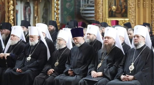 Під дахом Банкової. Навіщо у Зеленського рятують УПЦ МП Під дахом Банкової. Навіщо у Зеленського рятують УПЦ МП