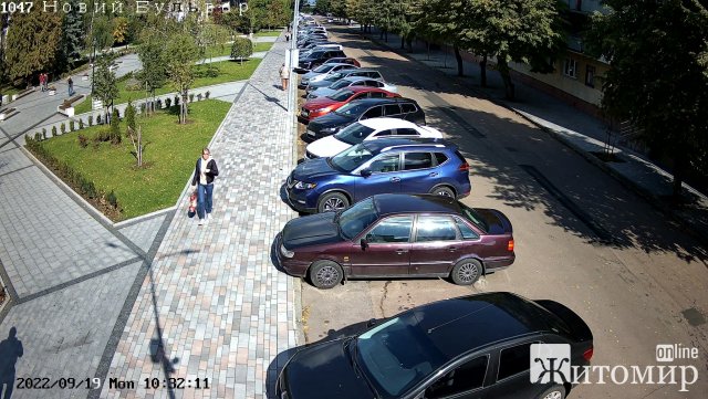 На Новому бульварі в Житомирі запрацювали камери відеоспостереження. ФОТО