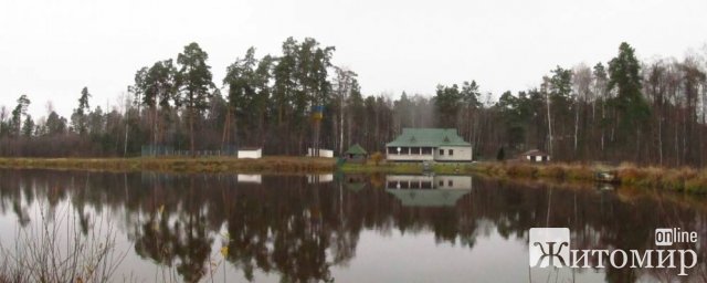 У селі Ємільчинського району комусь заважає амбулаторія, і її хочуть закрити У селі Ємільчинського району комусь заважає амбулаторія, і її хочуть закрити