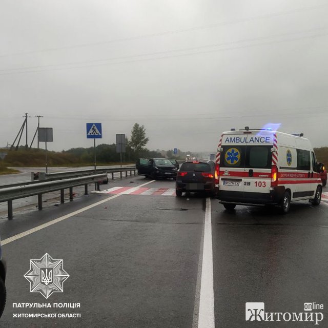 На автодорозі в Житомирській області ДТП, рух транспорту в напрямку Рівного ускладнений. ФОТО На автодорозі в Житомирській області ДТП, рух транспорту в напрямку Рівного ускладнений. ФОТО