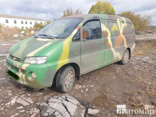 Військові дякують за придбаний автомобіль, який вже врятував два життя Військові дякують за придбаний автомобіль, який вже врятував два життя