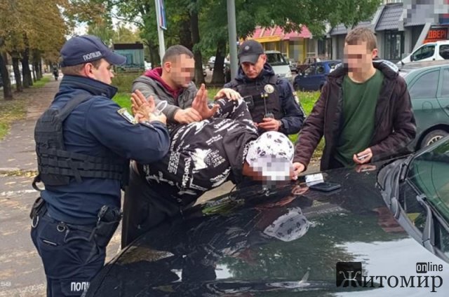 На Житомирщині 18-річний молодик вкрав з будинку знайомого сейф із понад 3 млн грн. ФОТО