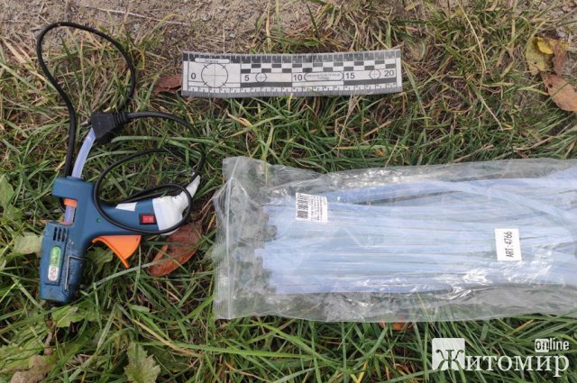У селі Житомирського району поліцейські викрили двох причетних до крадіжок. ФОТО У селі Житомирського району поліцейські викрили двох причетних до крадіжок. ФОТО