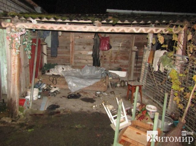 У Житомирській області під час конфлікту чоловік вдарив товариша ножем у груди: потерпілий помер у лікарні. ФОТО