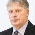 Ніякої автокефалії немає. Є лише зміни в статуті, щоб їм не забрали назву УПЦ. ВИДЕО