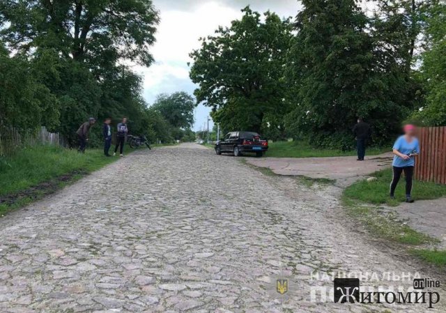 У селі Олевської громади під колеса мотоцикла потрапив 7-річний велосипедист: хлопчик травмувався. ФОТО У селі Олевської громади під колеса мотоцикла потрапив 7-річний велосипедист: хлопчик травмувався. ФОТО