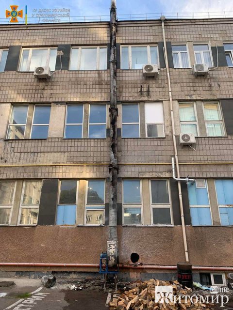 На Київській в Житомирі горіло кафе. ФОТО На Київській в Житомирі горіло кафе. ФОТО