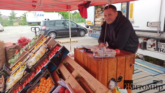 На ринку "Східному" в Житомирі вміст нітратів у молодій картоплі відповідає нормам. ФОТО На ринку "Східному" в Житомирі вміст нітратів у молодій картоплі відповідає нормам. ФОТО
