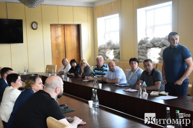 У Житомирській ОВА представили нового начальника відділу цифрового розвитку. ФОТО У Житомирській ОВА представили нового начальника відділу цифрового розвитку. ФОТО