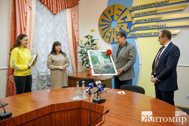 Учасниця Олімпійських ігор Анастасія Четверікова отримала ключ від квартири в Житомирі. ФОТО