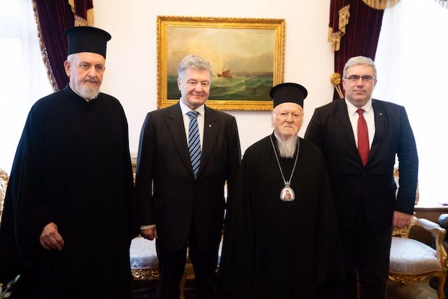 Порошенко обговорив із Вселенським Патріархом подальший розвиток ПЦУ, Його Всесвятість передав благословіння українському народу Порошенко обговорив із Вселенським Патріархом подальший розвиток ПЦУ, Його Всесвятість передав благословіння українському народу