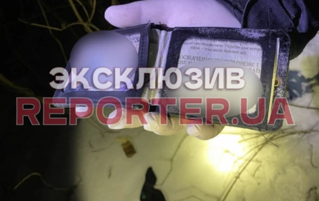 Тіло вже покрилось снігом: у Дніпрі знайшли повішеним нацгвардійця. ФОТО Тіло вже покрилось снігом: у Дніпрі знайшли повішеним нацгвардійця. ФОТО