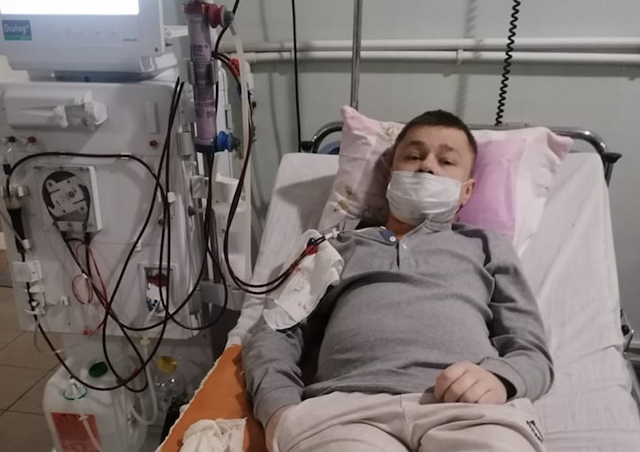 Мама житомирянка просить віддати нирку її важкохворому сину. Рахунок іде на години Мама житомирянка просить віддати нирку її важкохворому сину. Рахунок іде на години