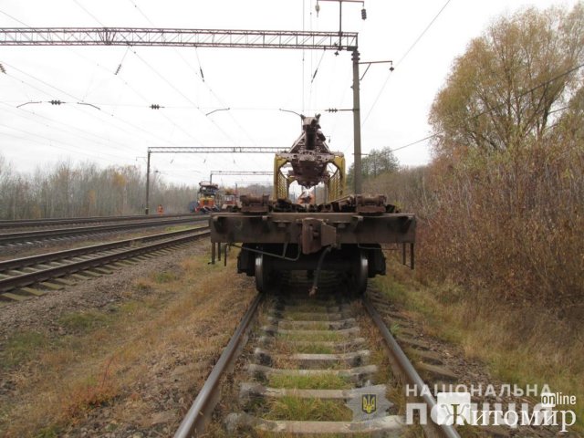 На Житомирщині на залізниці знайшли мертвим чоловіка. ФОТО