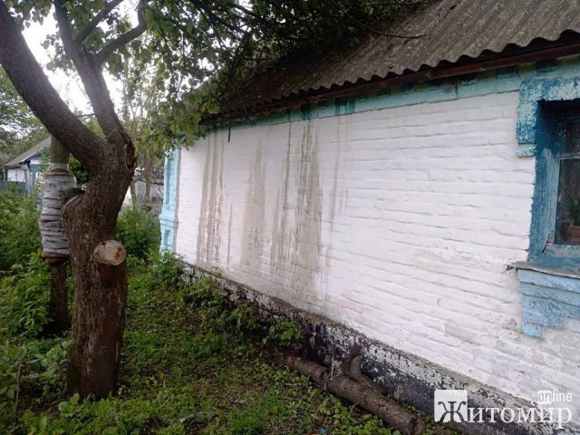 За добу вогнеборці ліквідували дві пожежі на території приватних домоволодінь Житомирської області. ФОТО За добу вогнеборці ліквідували дві пожежі на території приватних домоволодінь Житомирської області. ФОТО