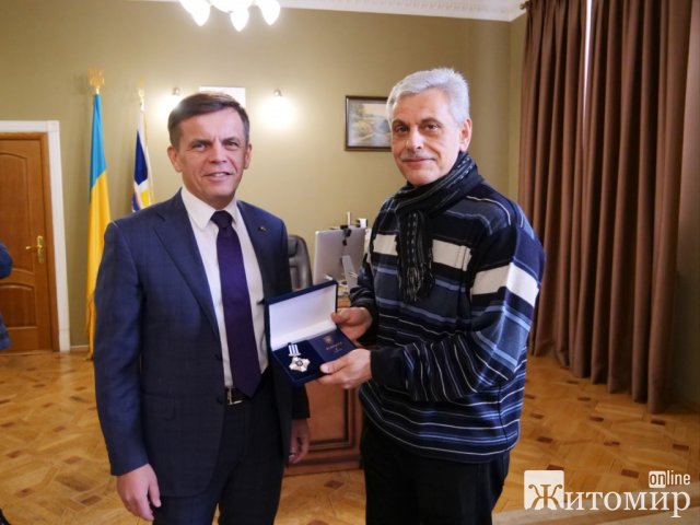 У Житомирі екс-заступник міністра отримав відзнаку «За заслуги перед містом» У Житомирі екс-заступник міністра отримав відзнаку «За заслуги перед містом»