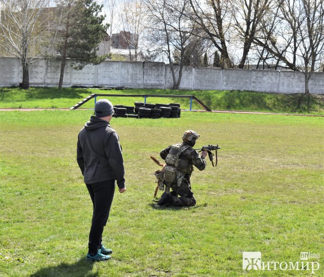 У Житомирі розпочалися п’ятиденні курси з підвищення кваліфікації кінологів спецпідрозділу КОРД. ФОТО У Житомирі розпочалися п’ятиденні курси з підвищення кваліфікації кінологів спецпідрозділу КОРД. ФОТО