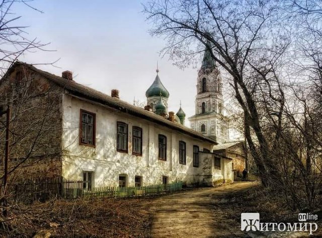 Фото однієї зі старовинних вуличок в центрі Житомира Фото однієї зі старовинних вуличок в центрі Житомира