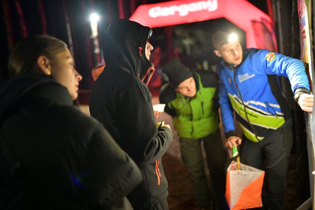 На Житомирщині провели чемпіонат України з орієнтування в пам'ять про загиблого розвідника Віталія Святненка - Інформація, Спорт, Фоторепортаж. Джерело: Zhitomir-OnLine На Житомирщині провели чемпіонат України з орієнтування в пам'ять про загиблого розвідника Віталія Святненка - фото №7