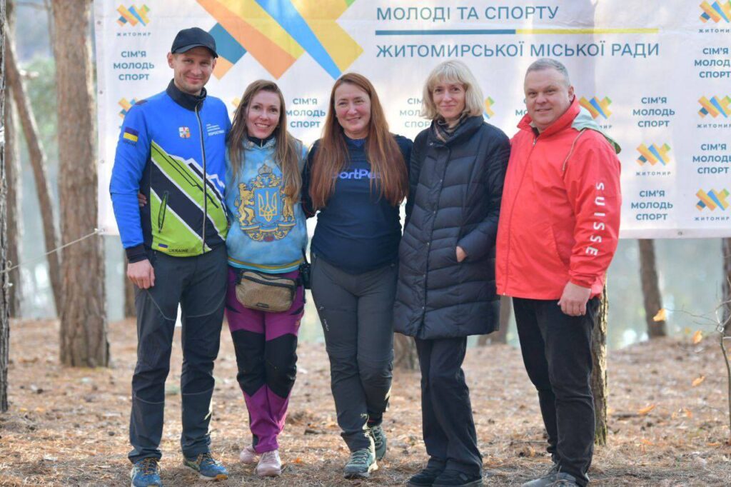 На Житомирщині провели чемпіонат України з орієнтування в пам'ять про загиблого розвідника Віталія Святненка - Інформація, Спорт, Фоторепортаж. Джерело: Zhitomir-OnLine На Житомирщині провели чемпіонат України з орієнтування в пам'ять про загиблого розвідника Віталія Святненка - фото №19