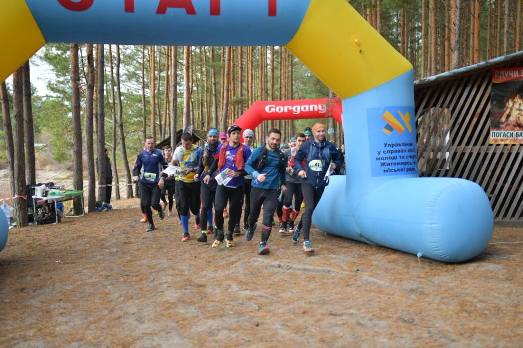На Житомирщині провели чемпіонат України з орієнтування в пам'ять про загиблого розвідника Віталія Святненка - Інформація, Спорт, Фоторепортаж. Джерело: Zhitomir-OnLine На Житомирщині провели чемпіонат України з орієнтування в пам'ять про загиблого розвідника Віталія Святненка - фото №9
