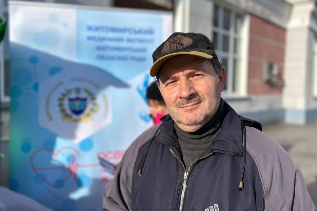 «Перевір цукор — збережи життя»: у центрі Житомира провели масштабну акцію до Дня боротьби з діабетом - Події. Джерело: Zhitomir-OnLine «Перевір цукор — збережи життя»: у центрі Житомира провели масштабну акцію до Дня боротьби з діабетом - фото №2