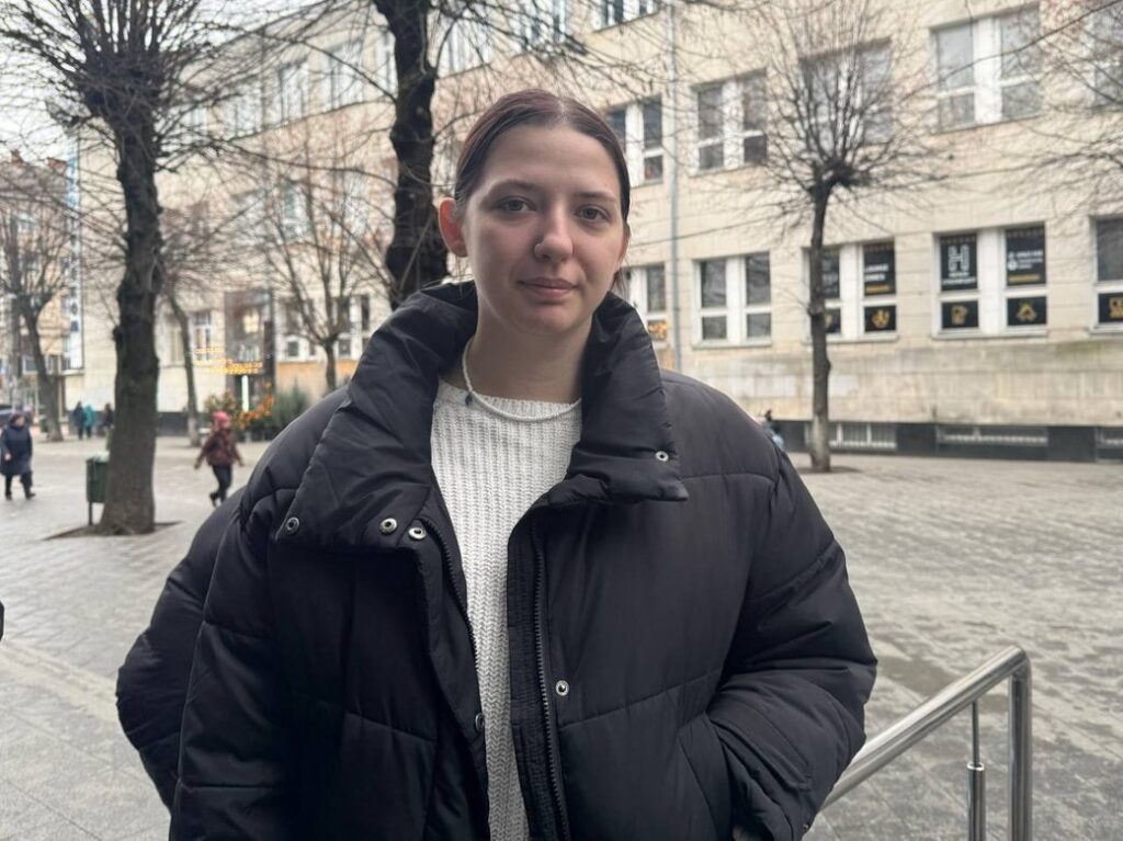 Боксерський автомат у центрі Житомира встановили без дозволу - Інформація, Думка. Джерело: Zhitomir-OnLine Боксерський автомат у центрі Житомира встановили без дозволу - фото №1