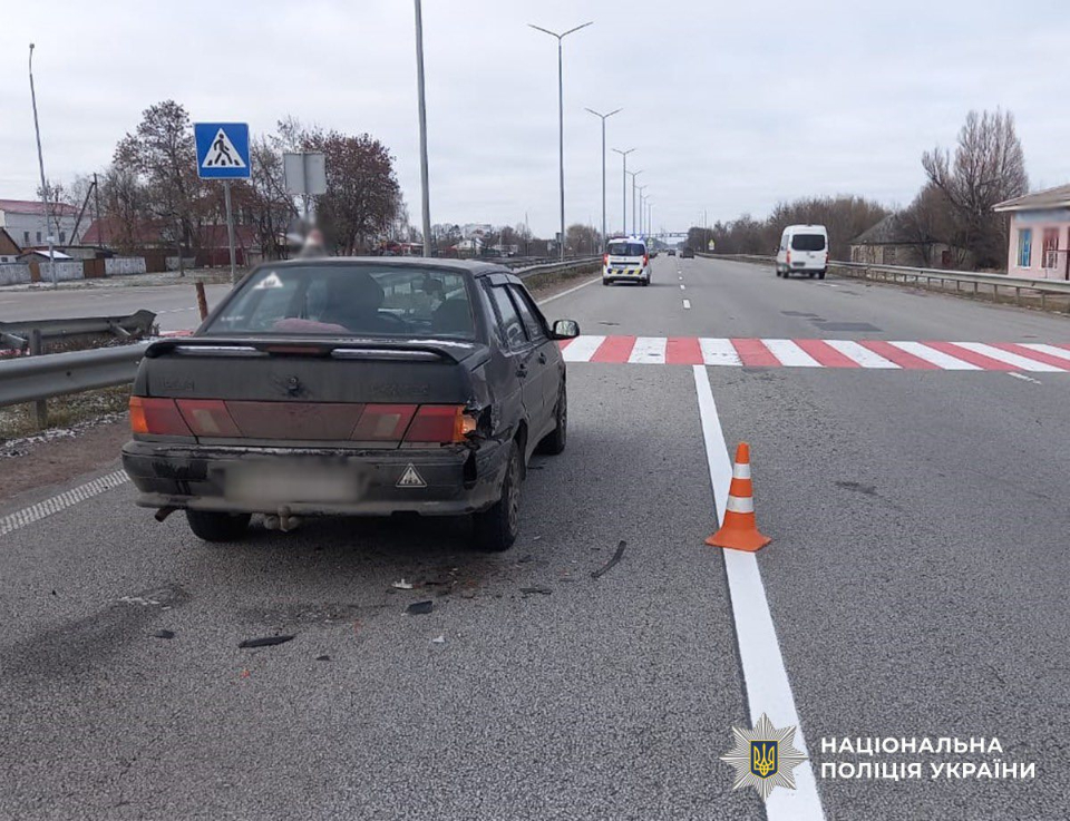 На Житомирщині 17‑річна дівчина потрапила під колеса авто після зіткнення двох машин - Події. Джерело: Zhitomir-OnLine На Житомирщині 17‑річна дівчина потрапила під колеса авто після зіткнення двох машин - фото №1