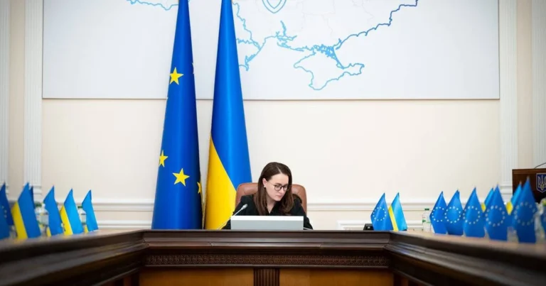 Декларація-2025: Юлія Свириденко заробила у КШЕ в 2,5 раза більше, ніж в уряді Декларація-2025: Юлія Свириденко заробила у КШЕ в 2,5 раза більше, ніж в уряді