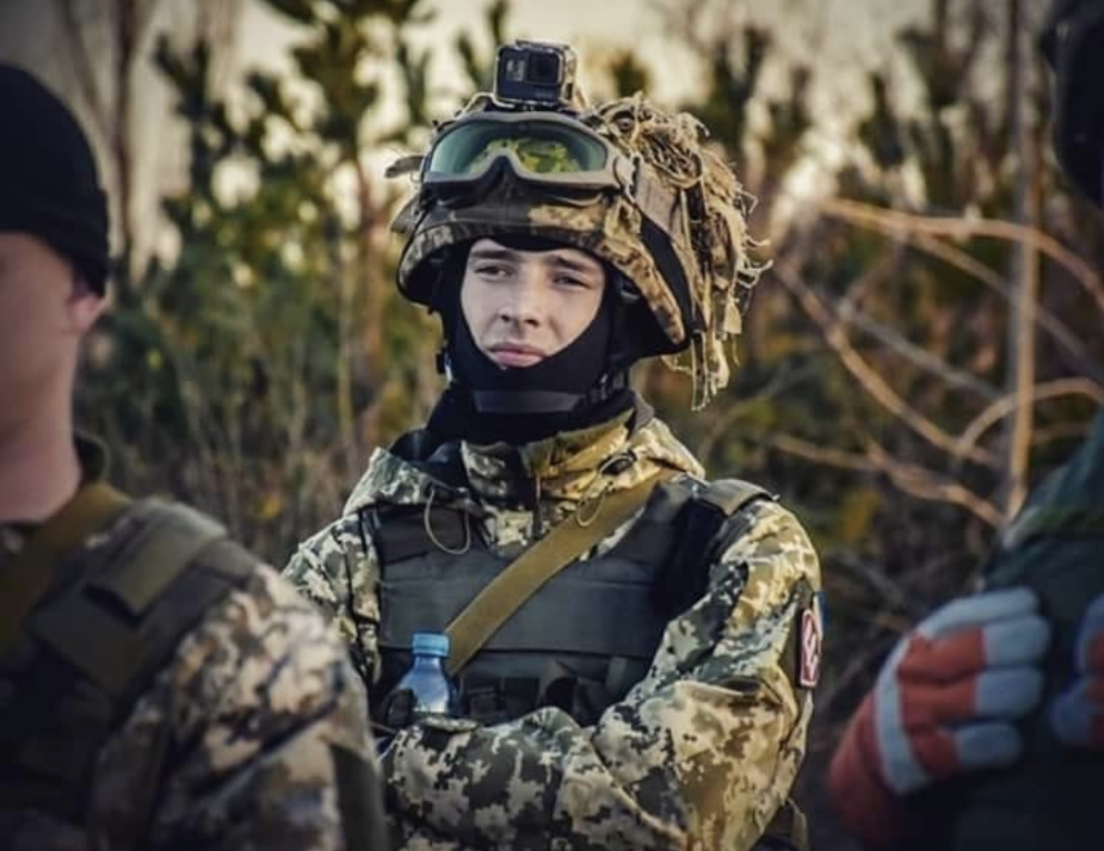 Сергій Липко: від добровольця до кавалера ордена Данила Галицького Сергій Липко в українському військовому однострої та захисному шоломі з екшн-камерою