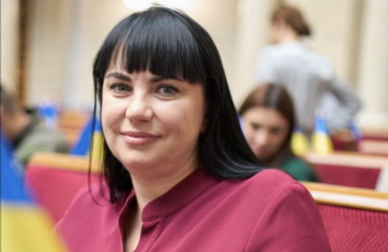 Чужі авто та квартира у Києві: що задекларувала нардепка Тетяна Грищенко Чужі авто та квартира у Києві: що задекларувала нардепка Тетяна Грищенко