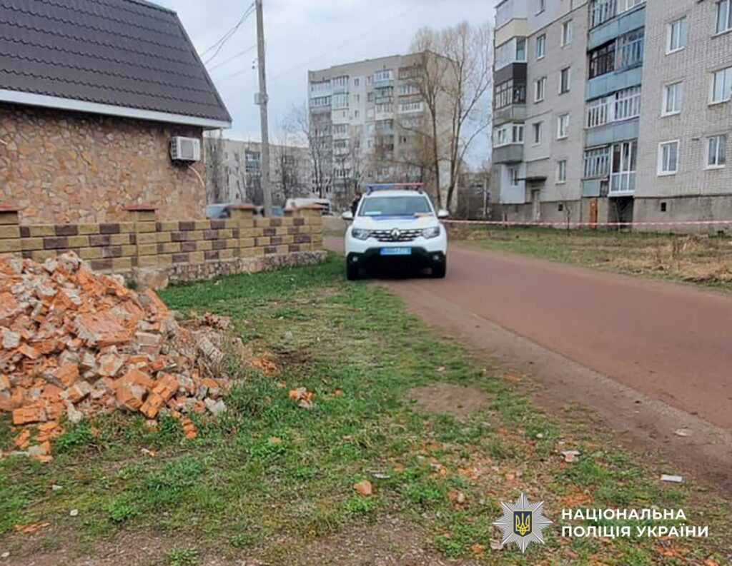 Вибух гранати у Коростені: чоловік у статусі СЗЧ намагався вбити опонента посеред вулиці. ФОТО - фото №
