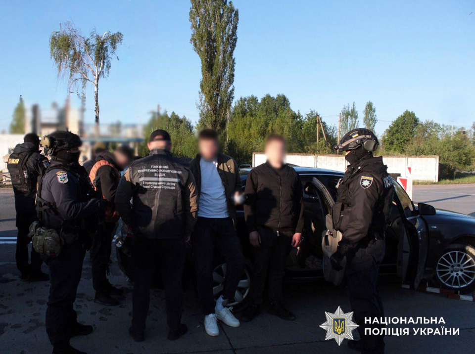 На півночі Житомирщини затримали жителів двох інших областей: допомагали нелегально виїжджати за кордон