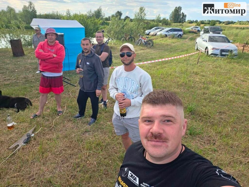 8-річний і 76-річний учасники змагалися на рибацькому фестивалі у Малинівці. ФОТО - Події. Джерело: Zhitomir-OnLine 8-річний і 76-річний учасники змагалися на рибацькому фестивалі у Малинівці. ФОТО - фото №2