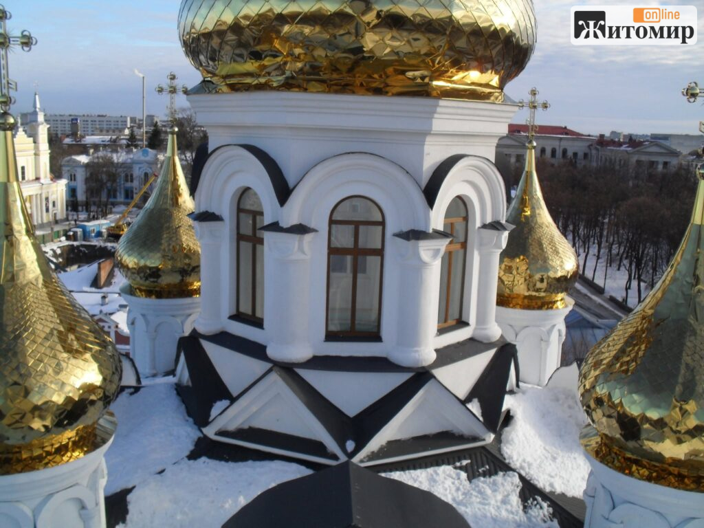 Від дерев’яної фортеці до величного храму: історія Замкової гори у Житомирі