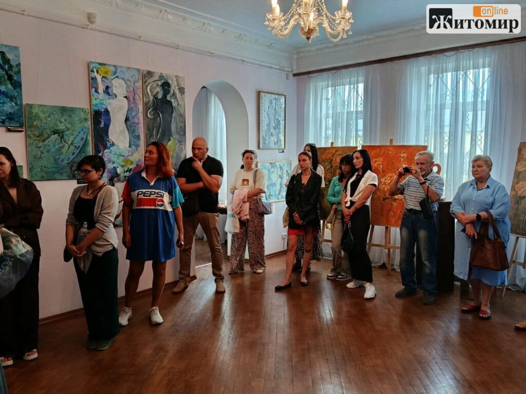 У Житомирі відкрили виставку одеської мисткині про страх, віру та жіночу силу - Культура, Афіша, Події. Джерело: Zhitomir-OnLine У Житомирі відкрили виставку одеської мисткині про страх, віру та жіночу силу - фото №
