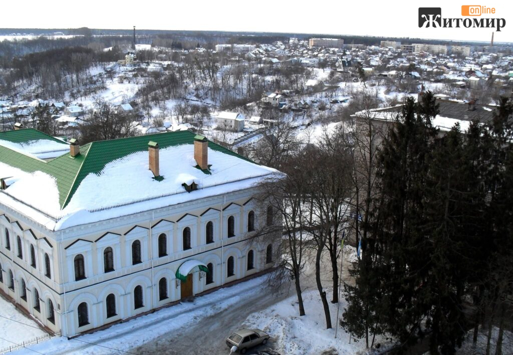 Від дерев’яної фортеці до величного храму: історія Замкової гори у Житомирі - фото №2