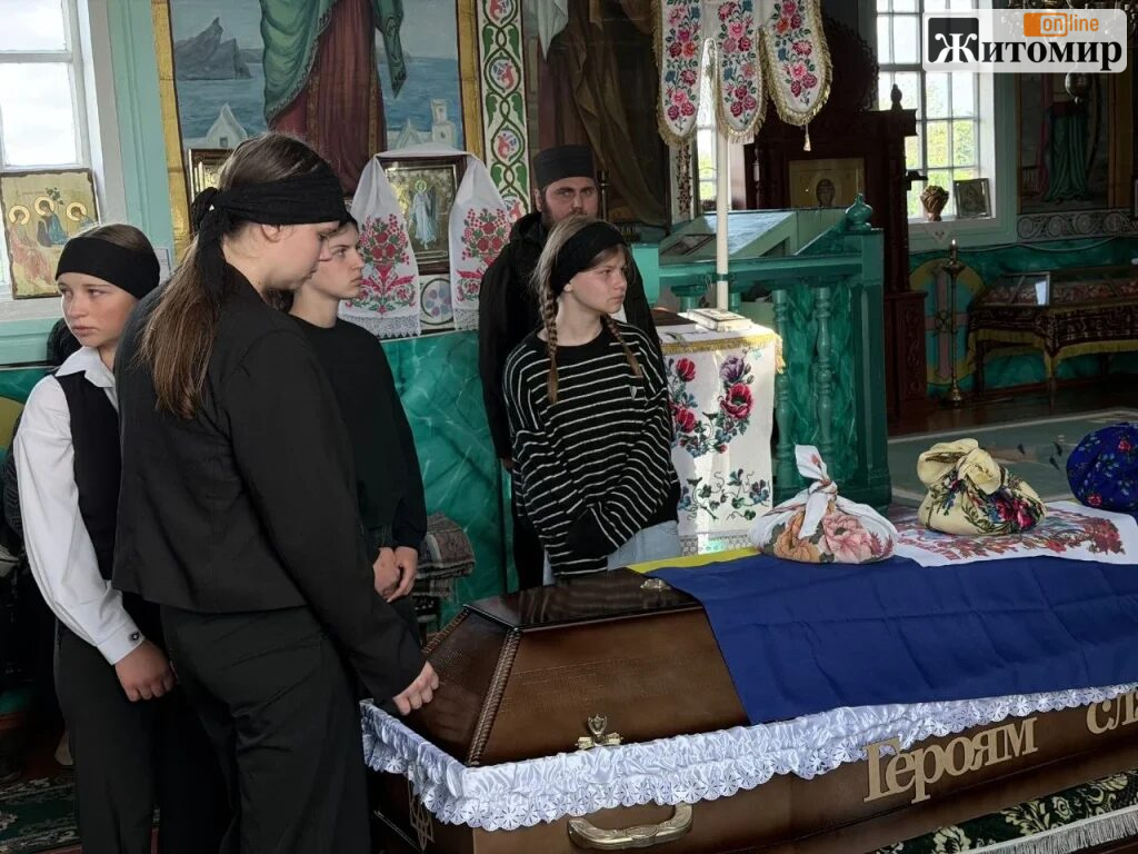 Після двох років пошуків додому навіки повернувся військовий Олександр Яворенко з Коростенського району - фото №5