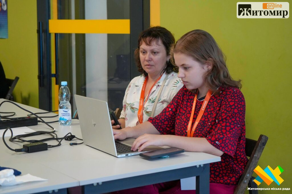 У Житомирі проходить фінальний етап Всеукраїнського хакатону «Future in Action Hackathon» - Інформація. Джерело: Zhitomir-OnLine У Житомирі проходить фінальний етап Всеукраїнського хакатону «Future in Action Hackathon» - фото №6