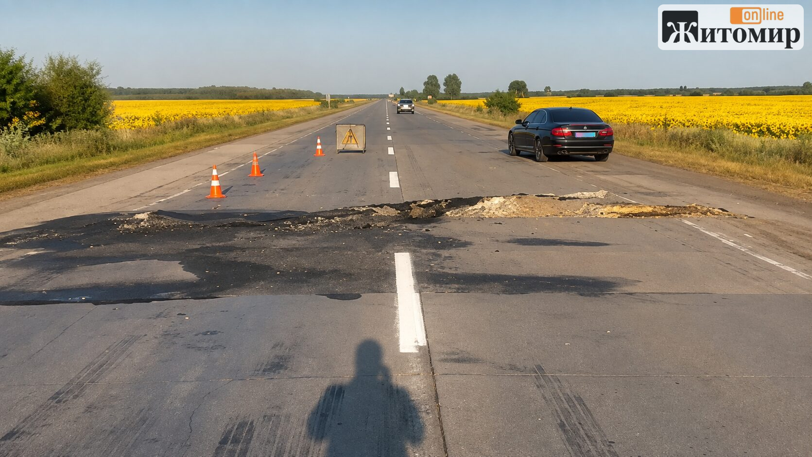 На Житомирщині на «Варшавці» біля Йосипівки через спеку піднявся асфальт. ВІДЕО
