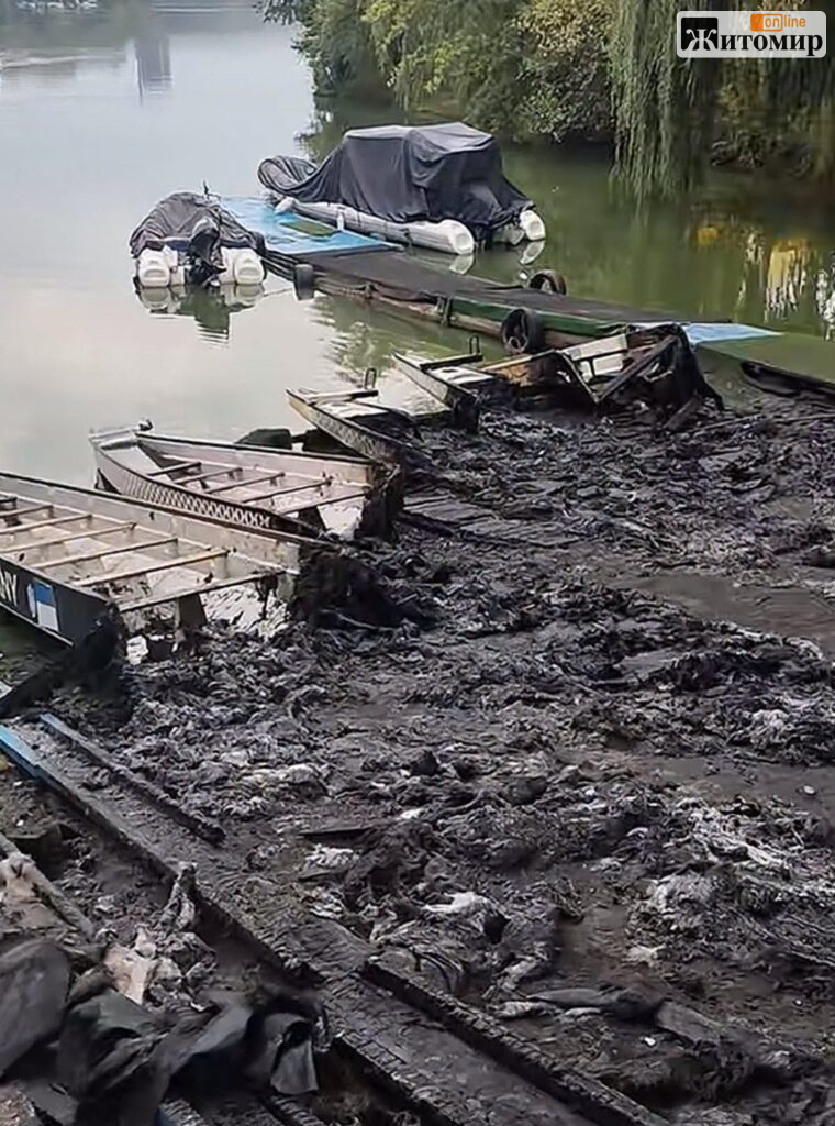 У Житомирі на човновій станції «Чайка» згоріли човни «Дракон»: очевидці говорять про підпал