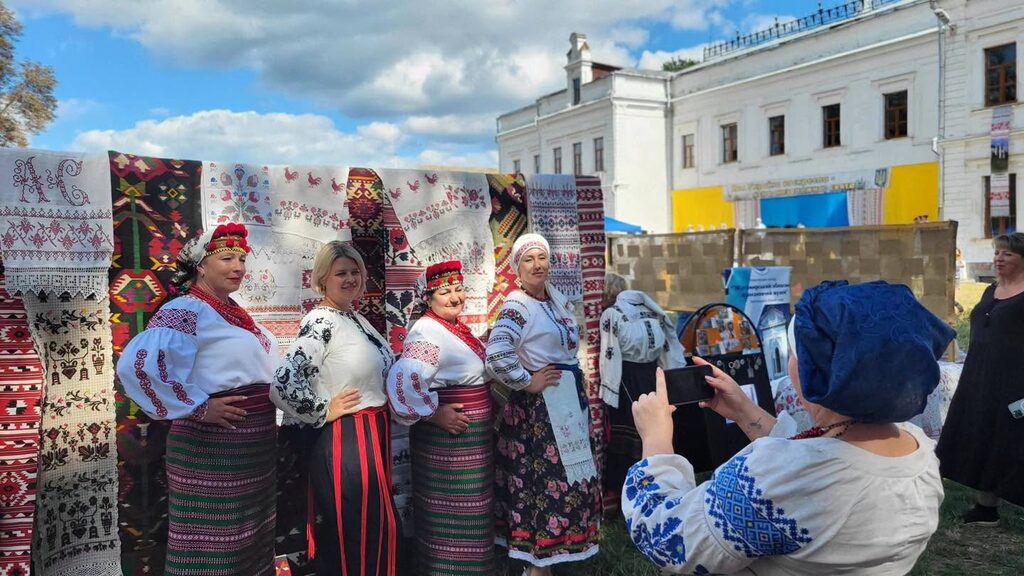 На Житомирщині відбувся фестиваль «Рушники мого краю»