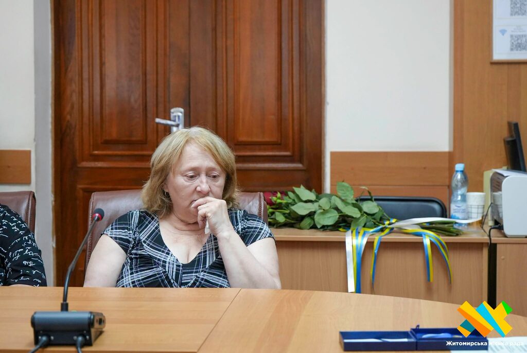Родинам загиблих Героїв у Житомирі передали державні нагороди та відзнаки - Події. Джерело: Zhitomir-OnLine Родинам загиблих Героїв у Житомирі передали державні нагороди та відзнаки - фото №6