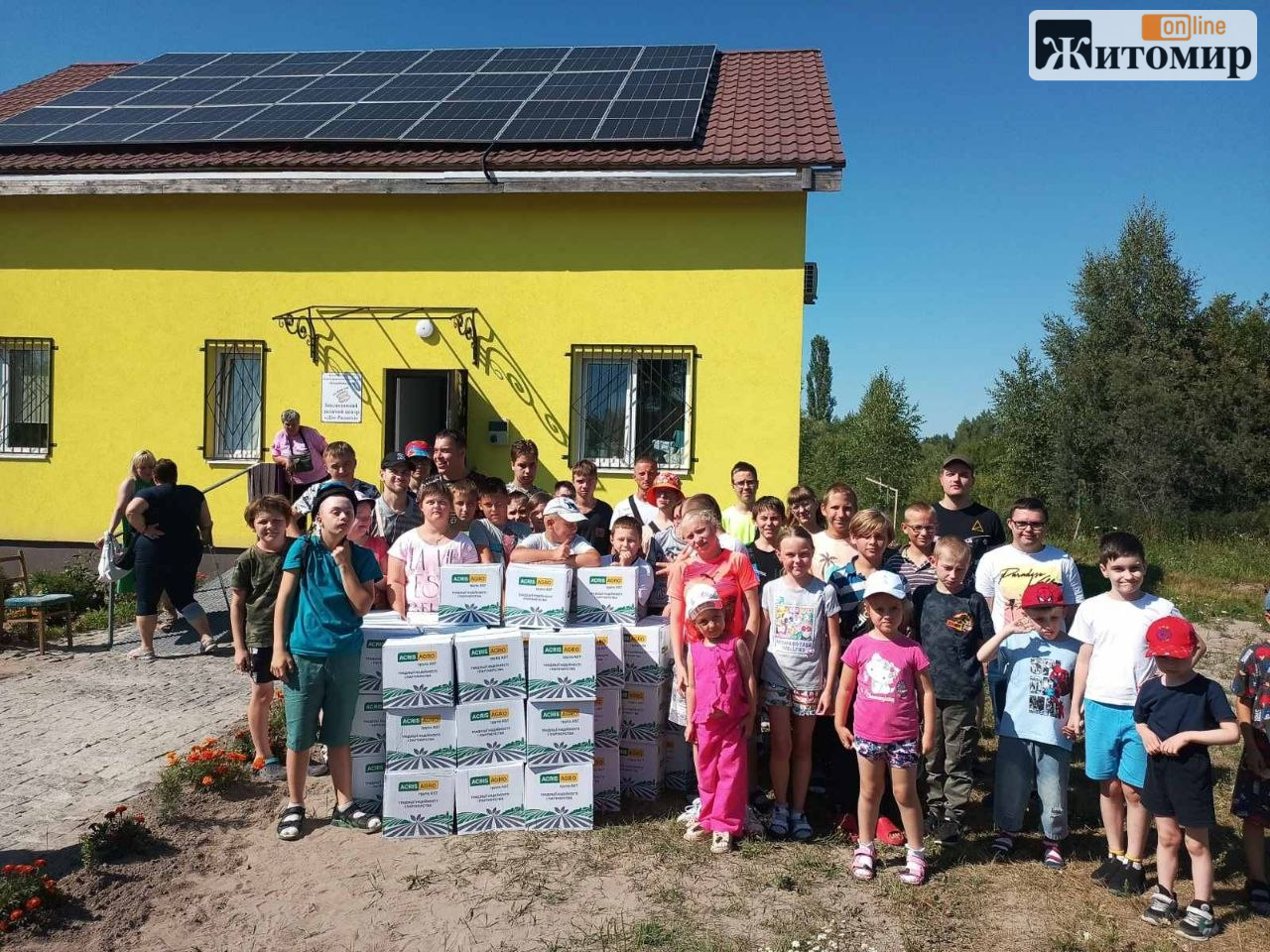 «Акріс Агро» передала продуктові набори дітям, якими опікується житомирська ГО