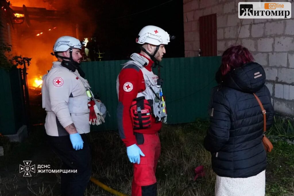 Троє постраждалих і пожежі: ДСНС показала наслідки нічної атаки на Житомирщину - фото №