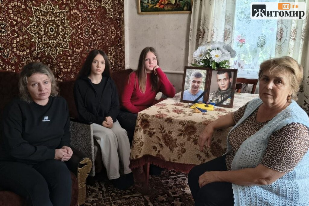 Служив 2,5 року, пережив контузії, помер удома: чому в Андрушівці немає банера Сергію Вознюку - Інформація. Джерело: Zhitomir-OnLine Служив 2,5 року, пережив контузії, помер удома: чому в Андрушівці немає банера Сергію Вознюку - фото №1