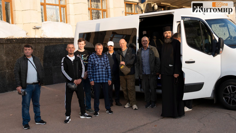 Шестеро звільнених із полону захисників Житомирщини вирушили на Афон - Інформація. Джерело: Zhitomir-OnLine Шестеро звільнених із полону захисників Житомирщини вирушили на Афон - фото №